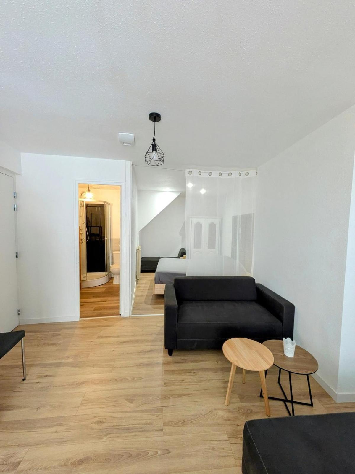 Apartamento Sous La Tour Poligny  Exterior foto